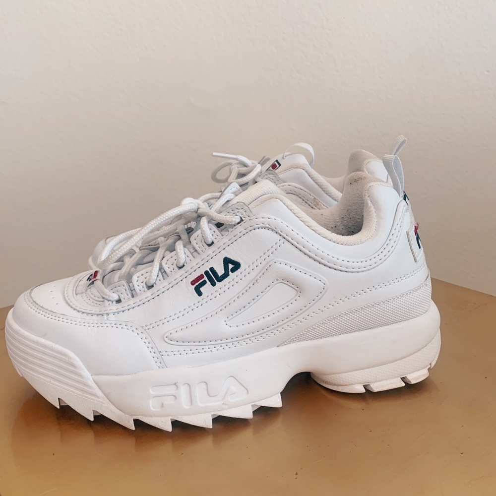 SOLD!! Women's Disruptor 2 Premium 👟